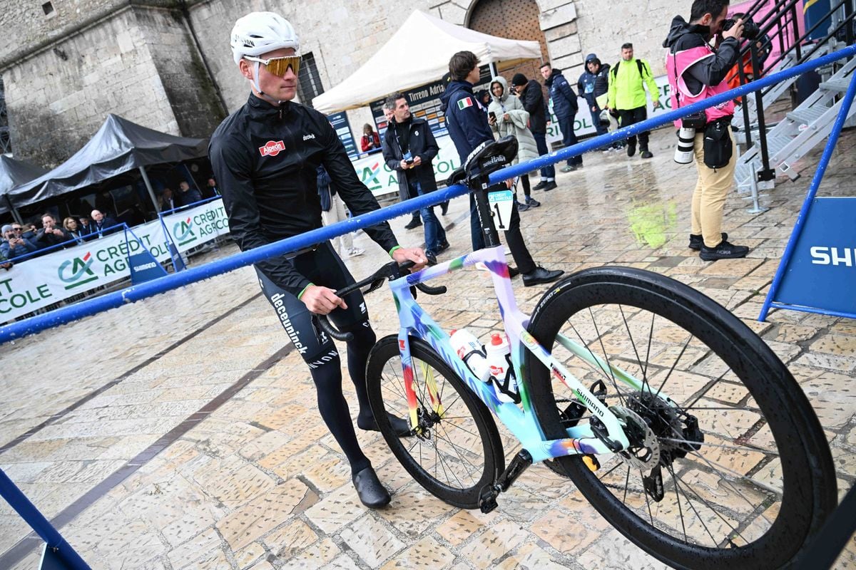 Moet Van der Poel vrezen voor IJzersterke Ganna in Sanremo? 'Onder de indruk ben ik niet'