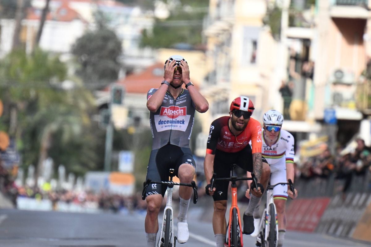 Van der Poel verklaart emoties na 'verschrikkelijke uren' en bespreekt Pogacar-mindgames op Poggio én in sprint