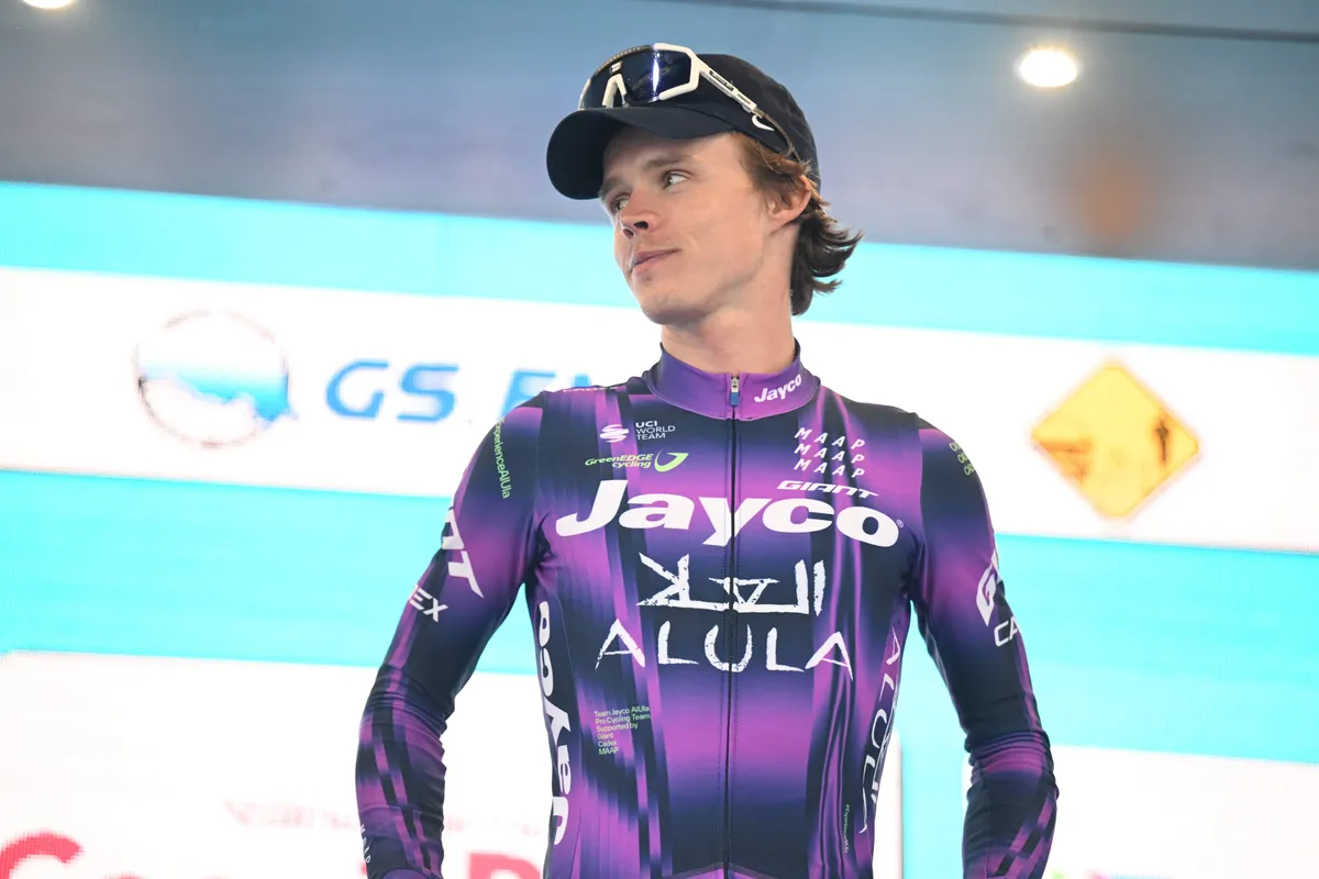 Giro-ploeg Jayco-AlUla herbergt naast 1 klassementsman ook gevaarlijke klanten voor Van Aert- en Pedersen-etappes