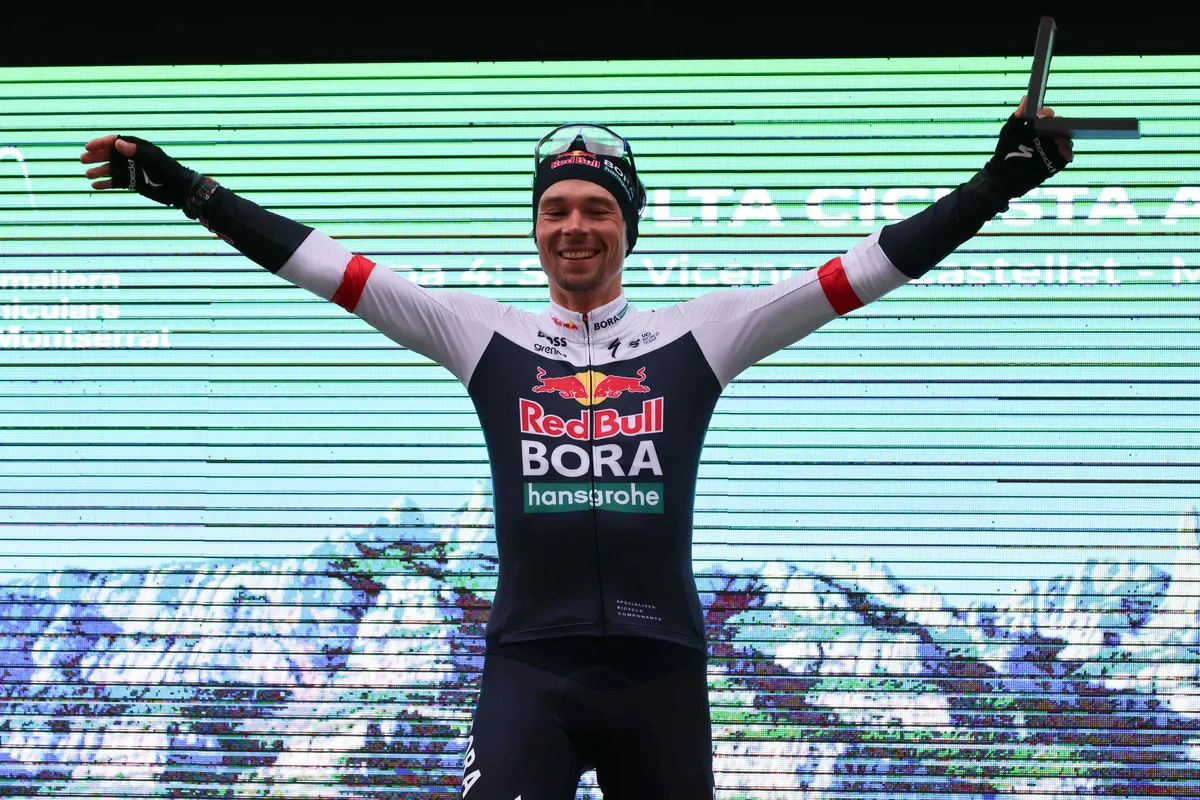Roglic krijgt in Giro hulp van oud-winnaar Hindley en runner-up van vorig jaar Martínez in jacht op nieuwe roze trui