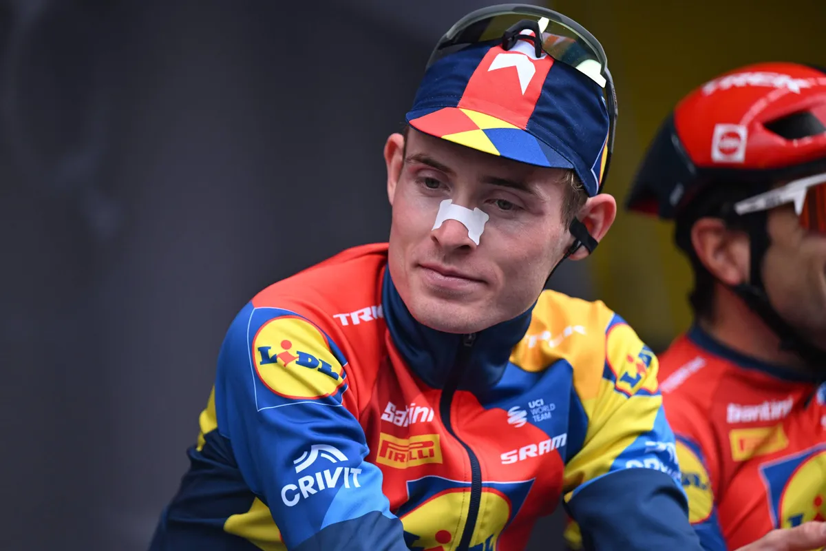 Bijna alle Tour-kopmannen naar de Dauphiné, maar geen Skjelmose: Lidl-Trek legt afwezigheid van zijn kopman uit