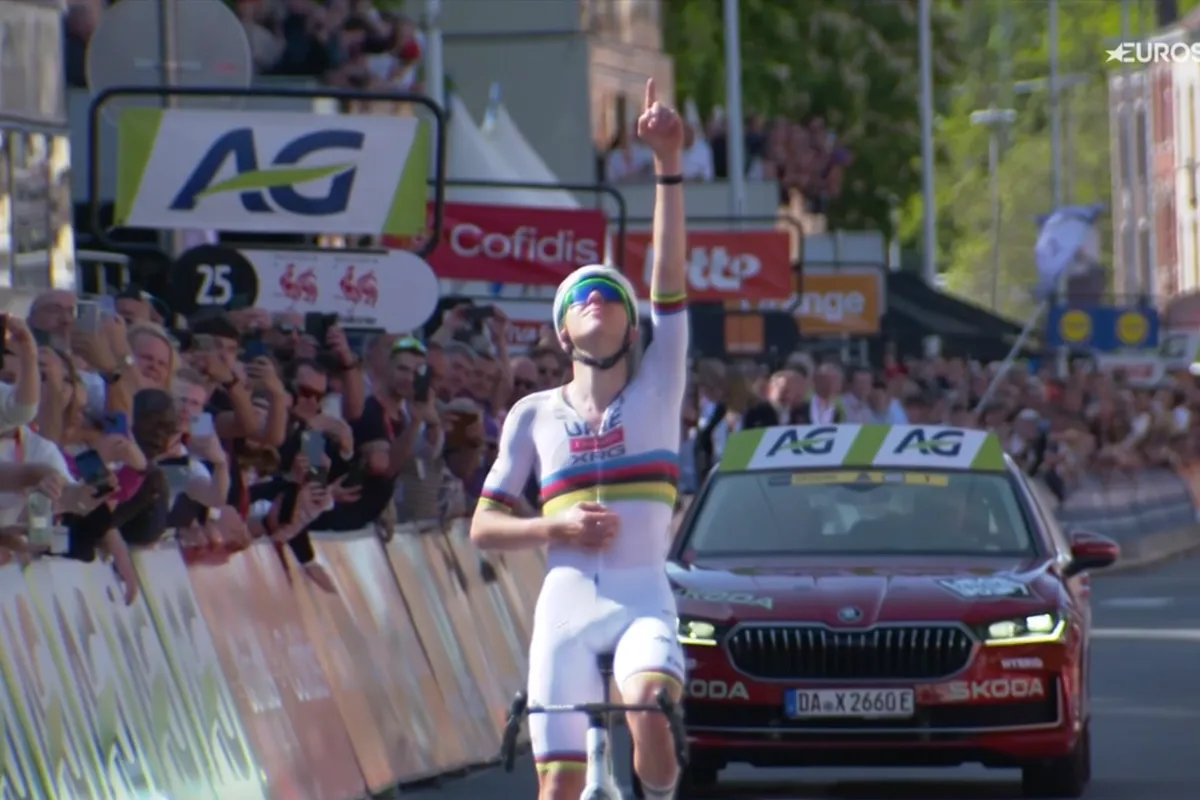 Pogacar sensed something was wrong with Evenepoel and Soudal Quick-Step before La Redoute: "Suddenly, they all disappeared"