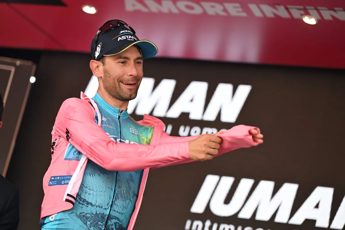 Na de roze trui in de Giro nu ook succes in de Giro dell'Appennino: Ulissi wint solo Italiaanse klassieker