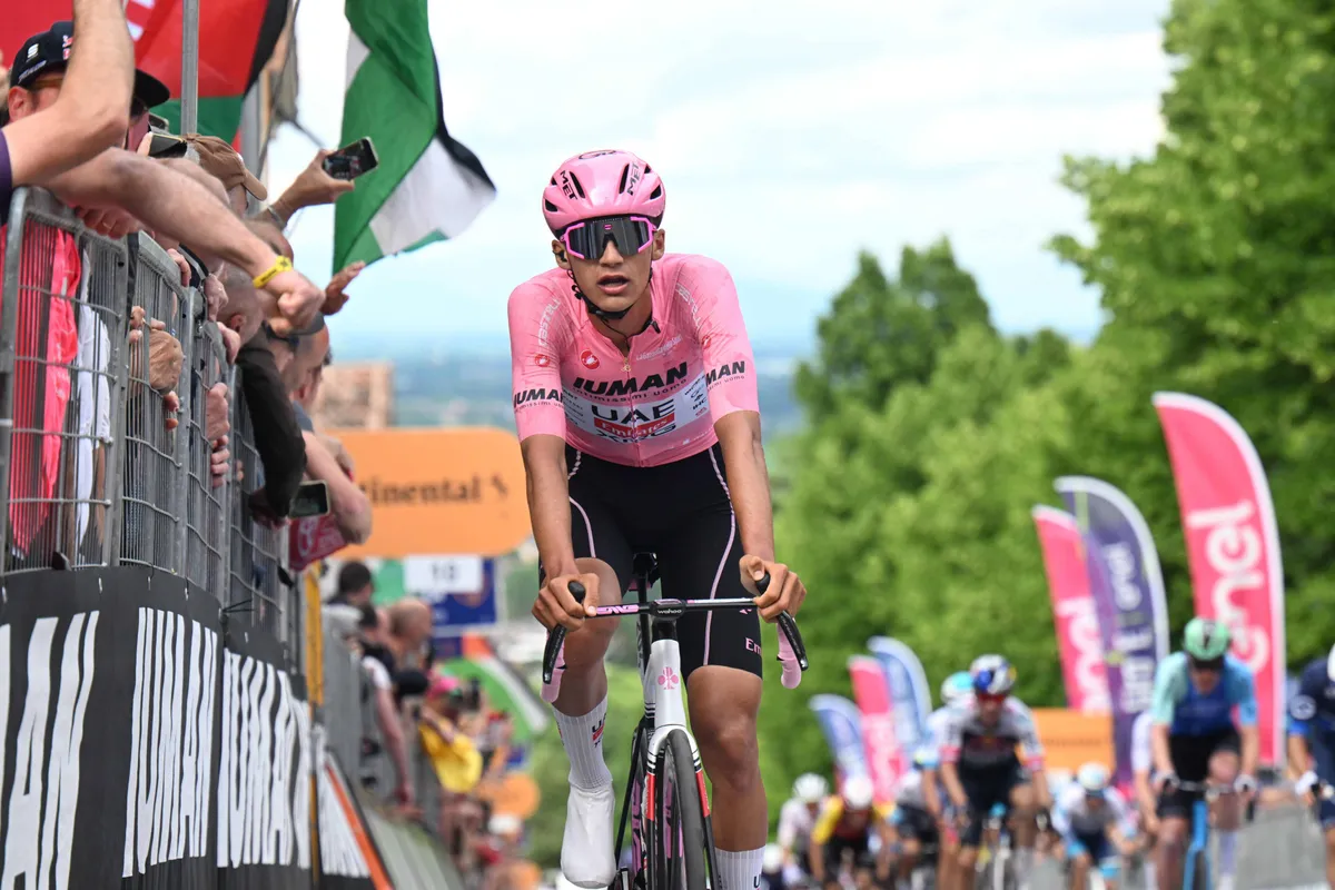 Del Toro en UAE geloven zo onderhand in Giro-winst, maar moeten sprint met Ayuso wel even uitleggen