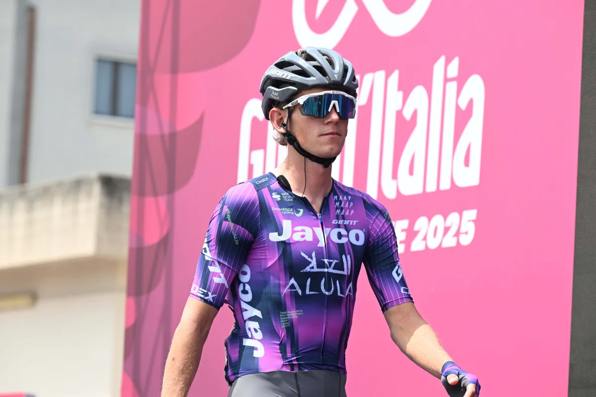 Deelnemers, rugnummers en uitvallers Giro d'Italia 2025 | Na Welten ook Bouwman naar huis