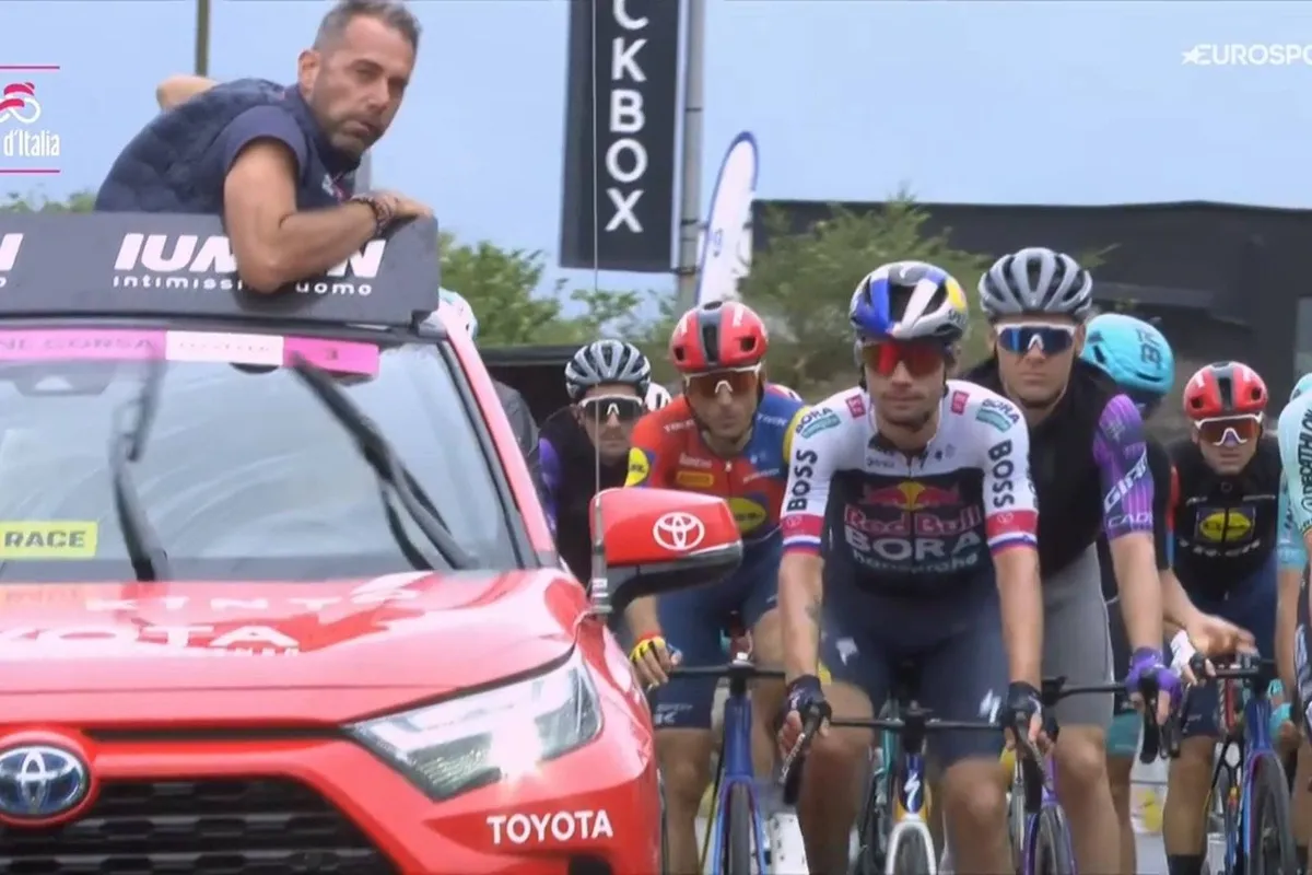 Riders' union praises neutralization, but UAE manager criticizes 'foolish' riders: "In my day, there was no neutralization"
