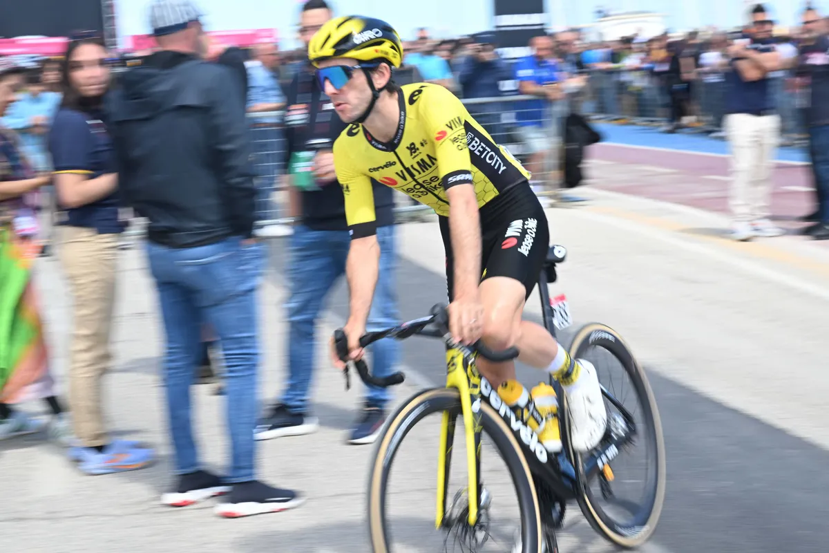 Kruijswijk hielp Simon Yates door moeilijke winter en droomt met Visma | Lease a Bike nu van Giro-stunt