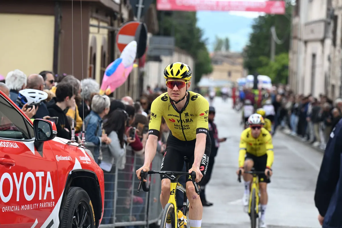 LIVE etappe 11 Giro d'Italia 2025 | Poels, Kelderman, Hoole, Kruijwijk, Pedersen, Bilbao... Een giga-kopgroep!