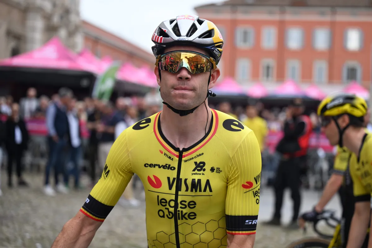 Wout van Aert knoopte 'you win or you learn' goed in zijn oren en gooit dat er na etappezege Olav Kooij uit
