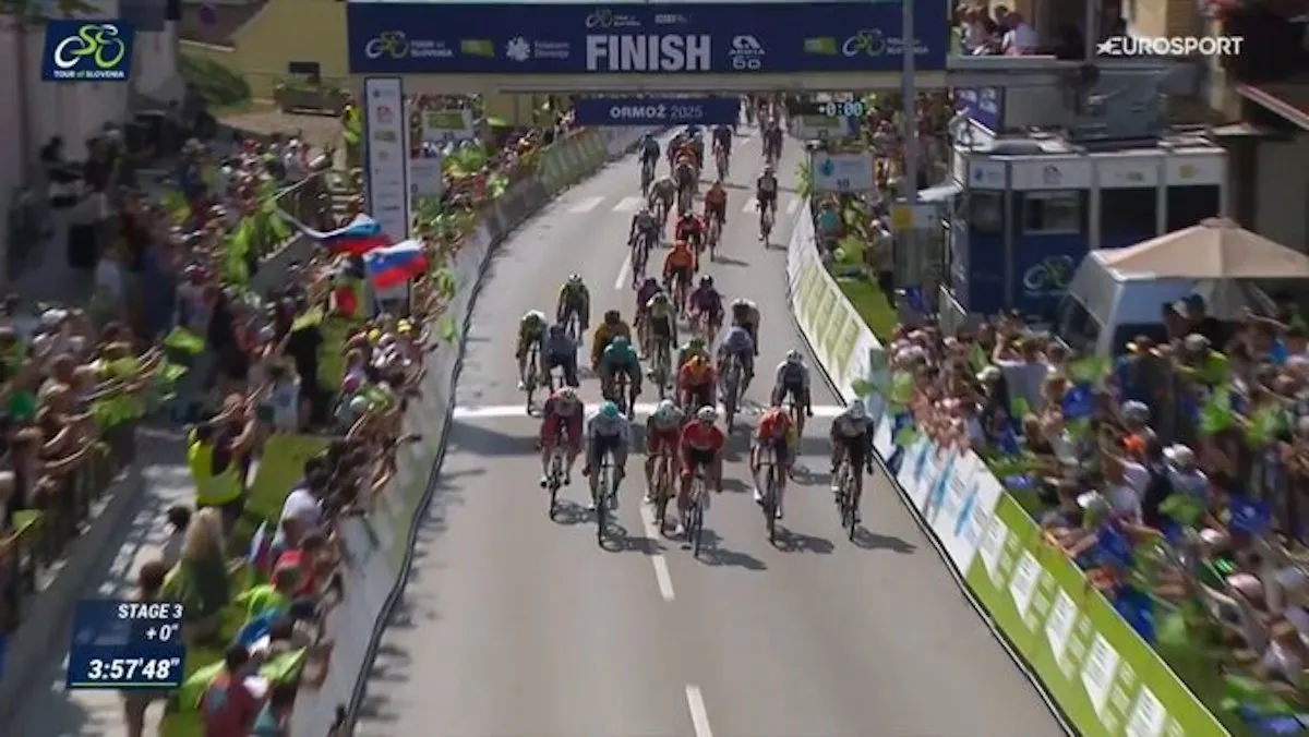 Weer raak voor Groenewegen! Nederlander boekt in Slovenië tweede etappezege van de week, Christen behoudt leiderstrui