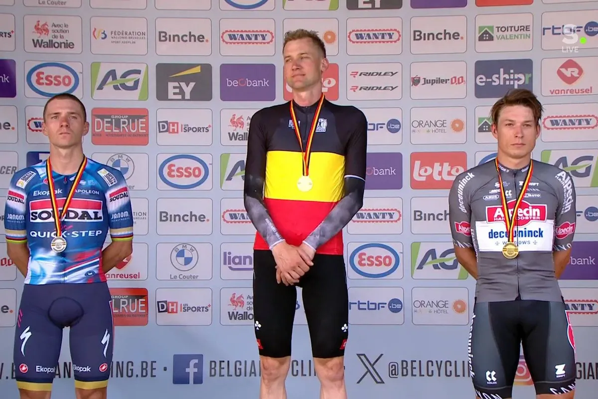 Concurrentie krijgt volle laag van Evenepoel, die volgens BK-kampioen Wellens de beste was: 'Zo win je nooit een koers'