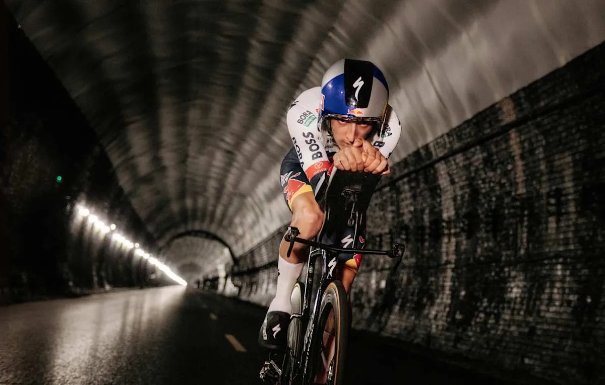 Dauphiné outsider Lipowitz prepared for strong time trial in very unusual location