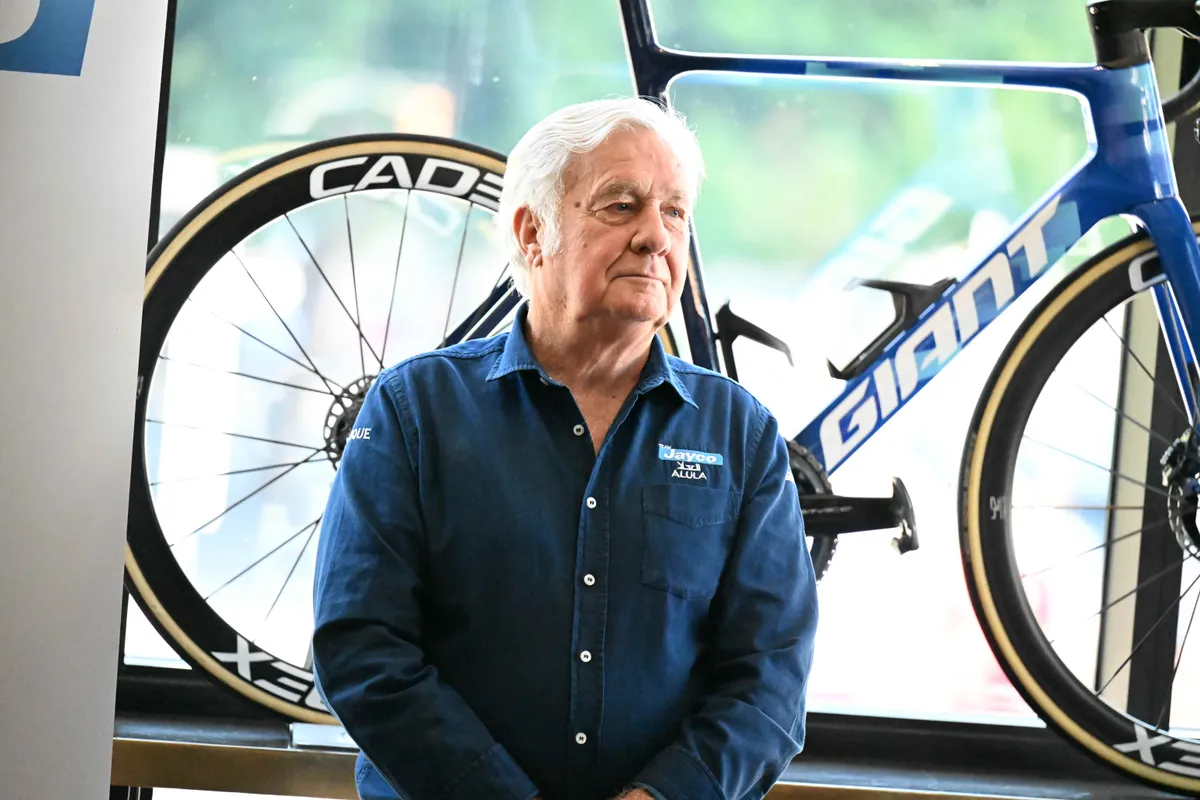 Jayco AlUla owner explains decision to move on without Matt White: "If you keep doing the same thing…"