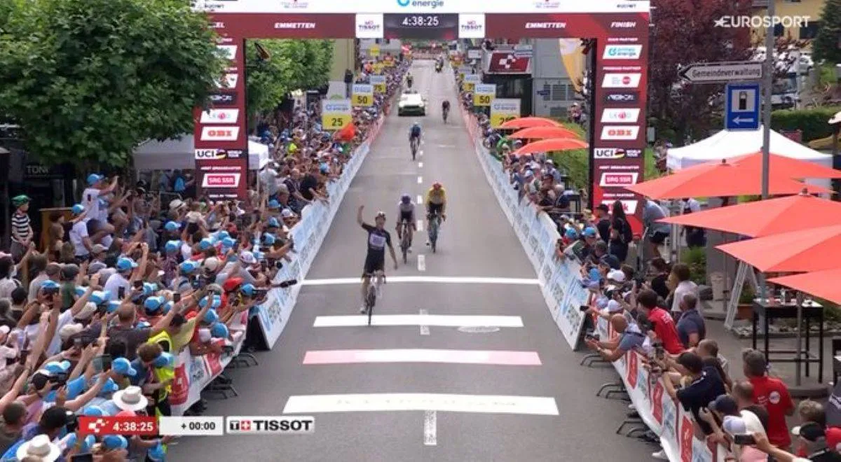 Almeida de beste na heerlijke finale Ronde van Zwitserland, maar Vauqelin behoudt vrij simpel leiderstrui
