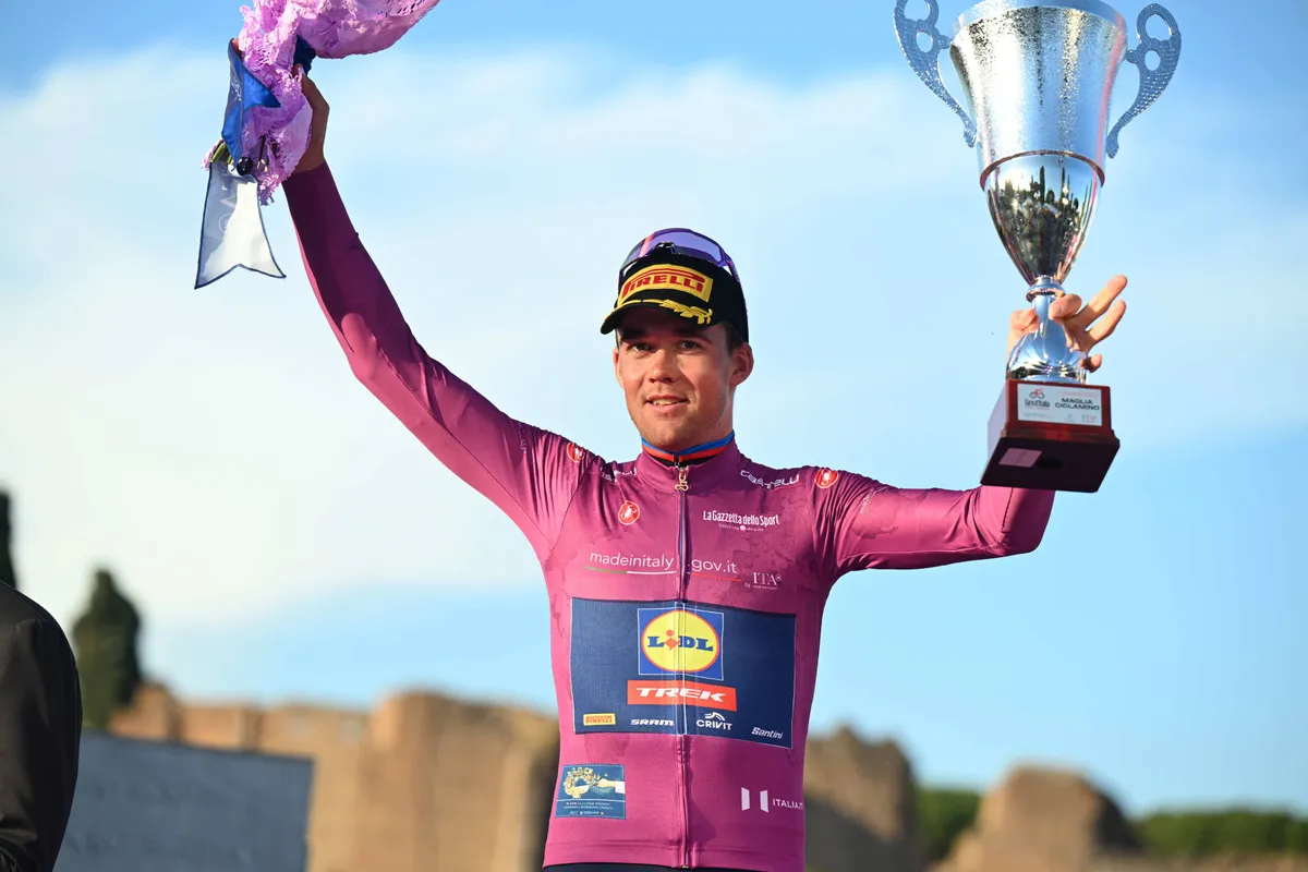Lidl-Trek's give-and-take mentality pays off at the Giro with six wins: "When it is like this, they dig deeper for each other"