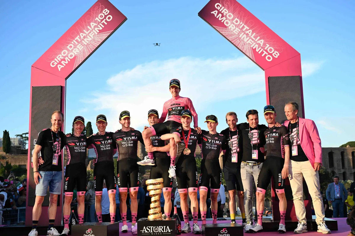 Visma | Lease a Bike heeft 'Belangrijke psychologische strijd tegen UAE Team Emirates gewonnen', stelt Deens oud-renner