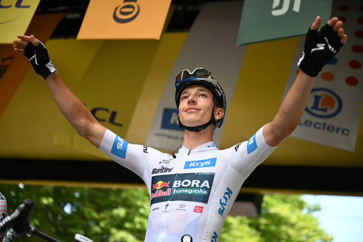 Waterdrager Lipowitz reageert in thuisronde op komst Remco Evenepoel: 'Je kan mij nog niet met Remco vergelijken'