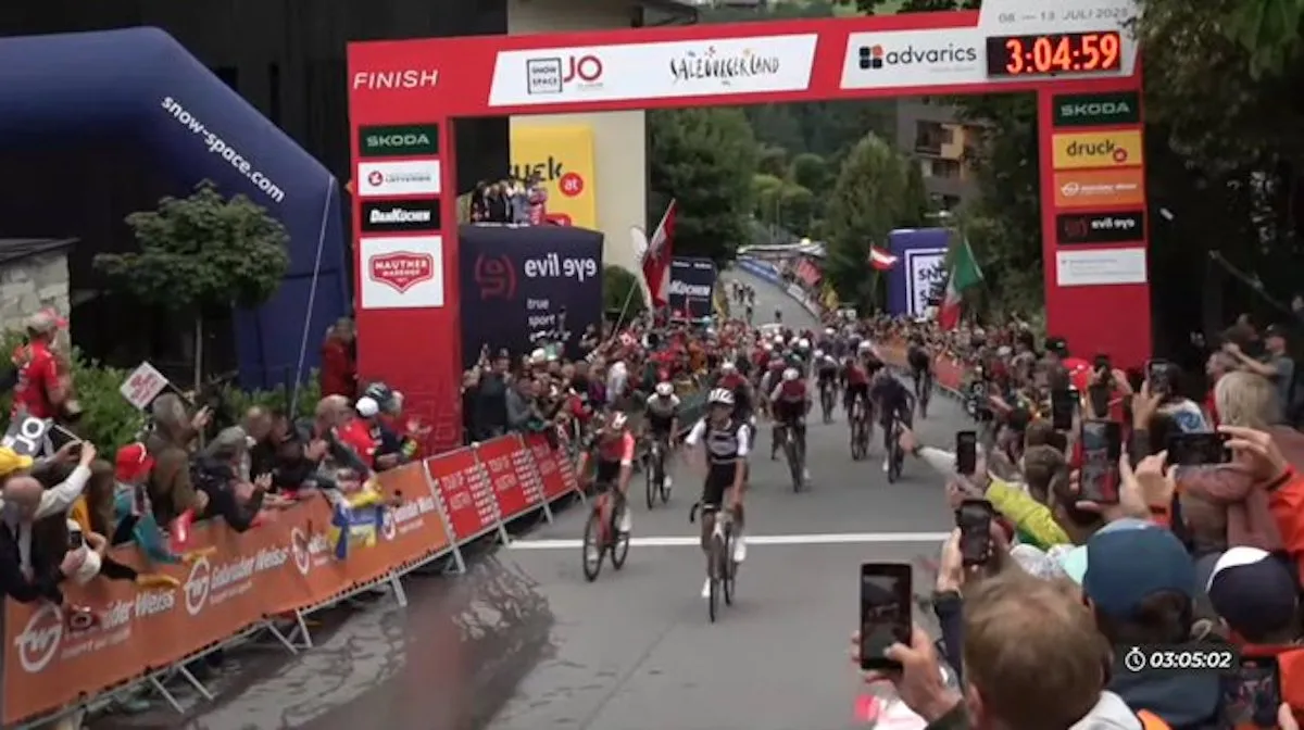 UAE-dominantie houdt ook in Oostenrijk aan, waar Isaac Del Toro wint na spectaculaire finale