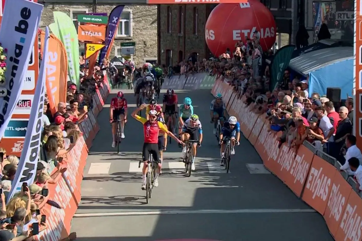 Thriller in Wallonië: peloton verkijkt zich op vluchters, nummer 2 Strong kan zich wel troosten met eindwinst