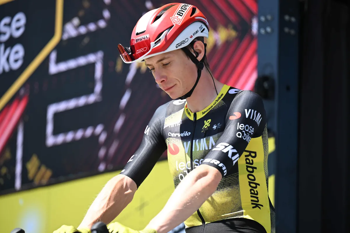 LIVE etappe 10 Tour de France 2025 | Visma | LaB is eraan begonnen, strijd op twee fronten aanstaande!