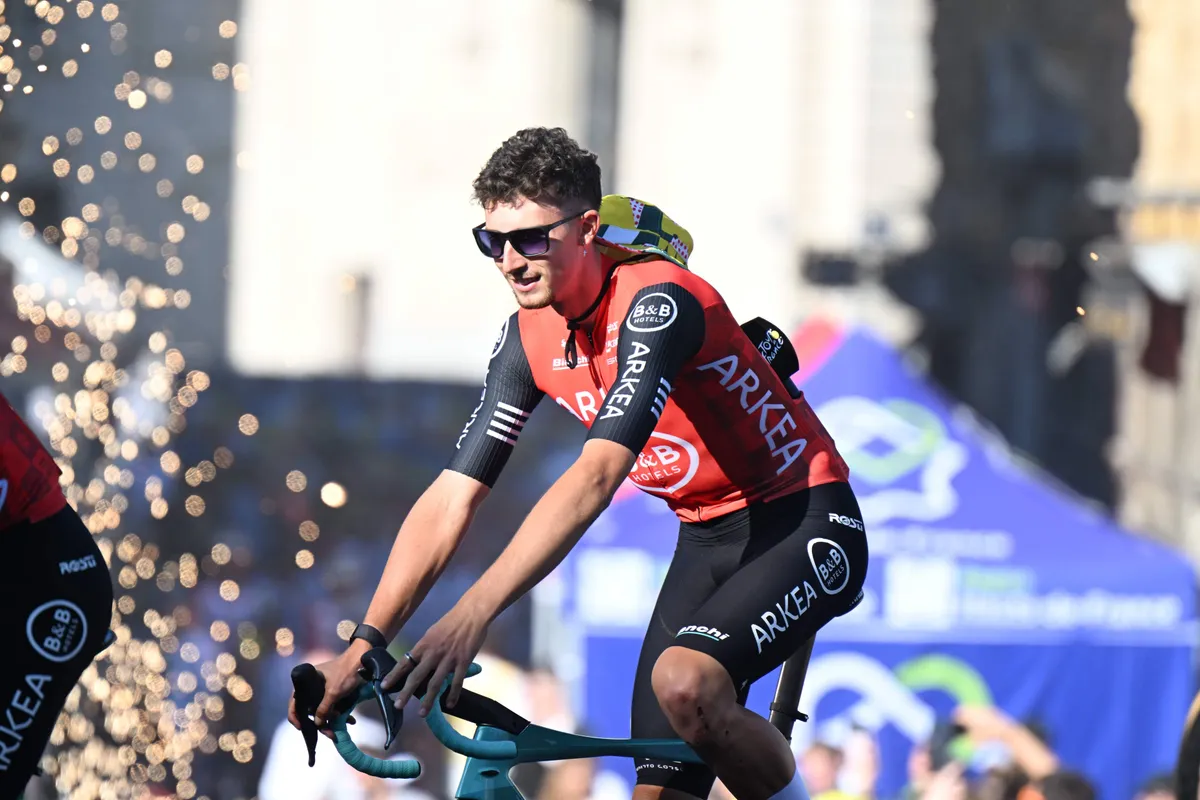 "Showman" Vauquelin voices Tour ambitions after tougher day: "I’d almost rather finish 11th than…"