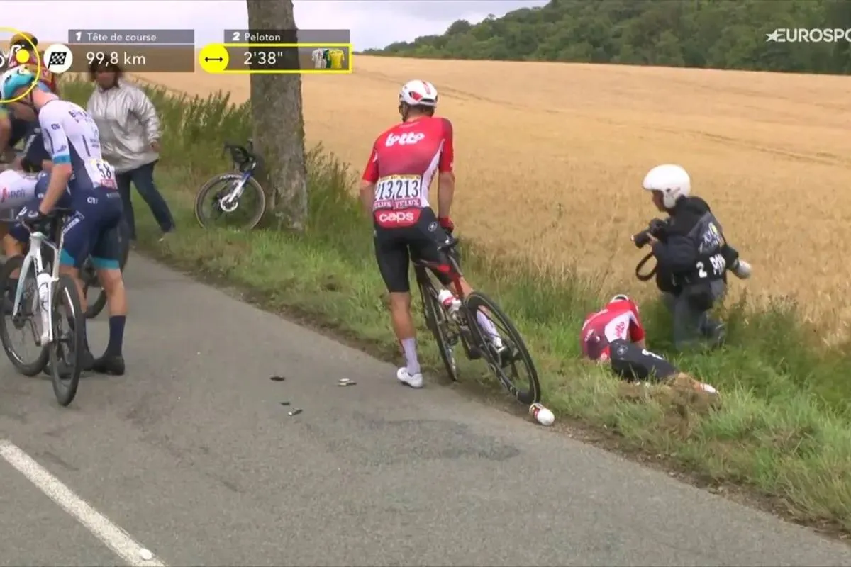 Fines, time penalties and jury report Tour de France 2025 | Busy day for medics after multiple crashes