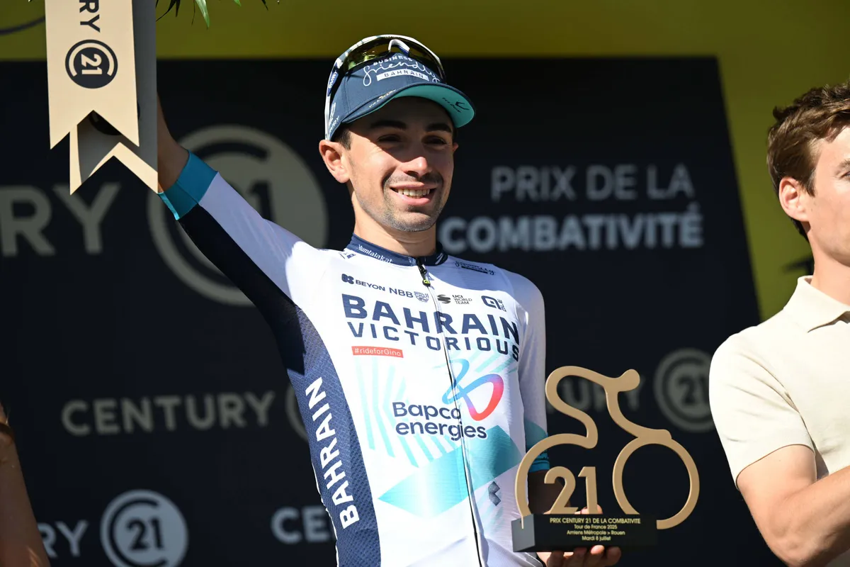 Uitgelachen Lenny Martinez lijkt terug voor Tour de France-missie: 'Misschien probeer ik het nog eens'