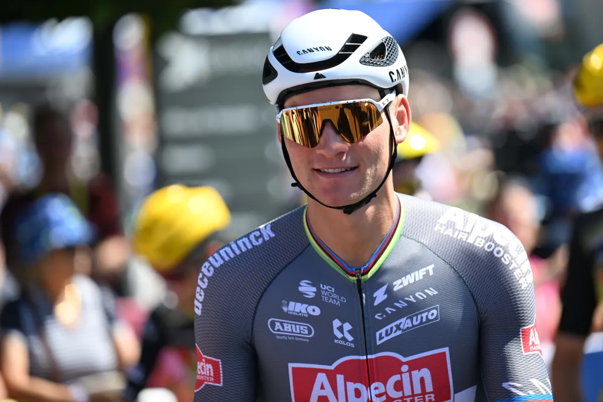 LIVE etappe 6 Tour de France 2025 | Van der Poel virtueel in het geel in etappe met doldwaze openingsfase