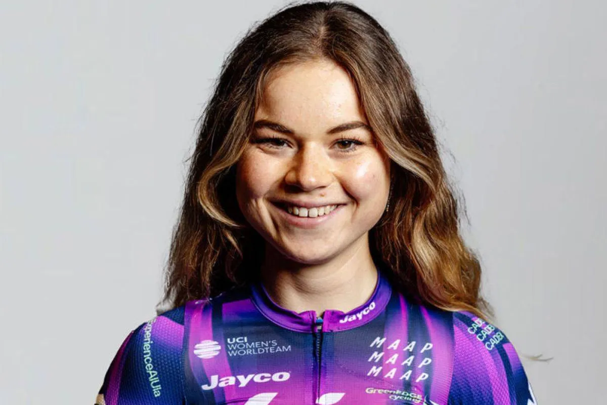 Niet genoeg respect in het peloton? Smulders countert FDJ-SUEZ: 'Demi heeft het makkelijker dan anderen'