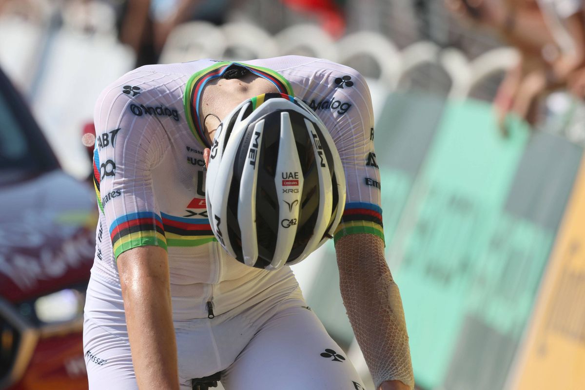 Blessure bracht bijna vervroegd einde aan uiterst dominante Tour van Pogacar: 'Lichaam was in shock'