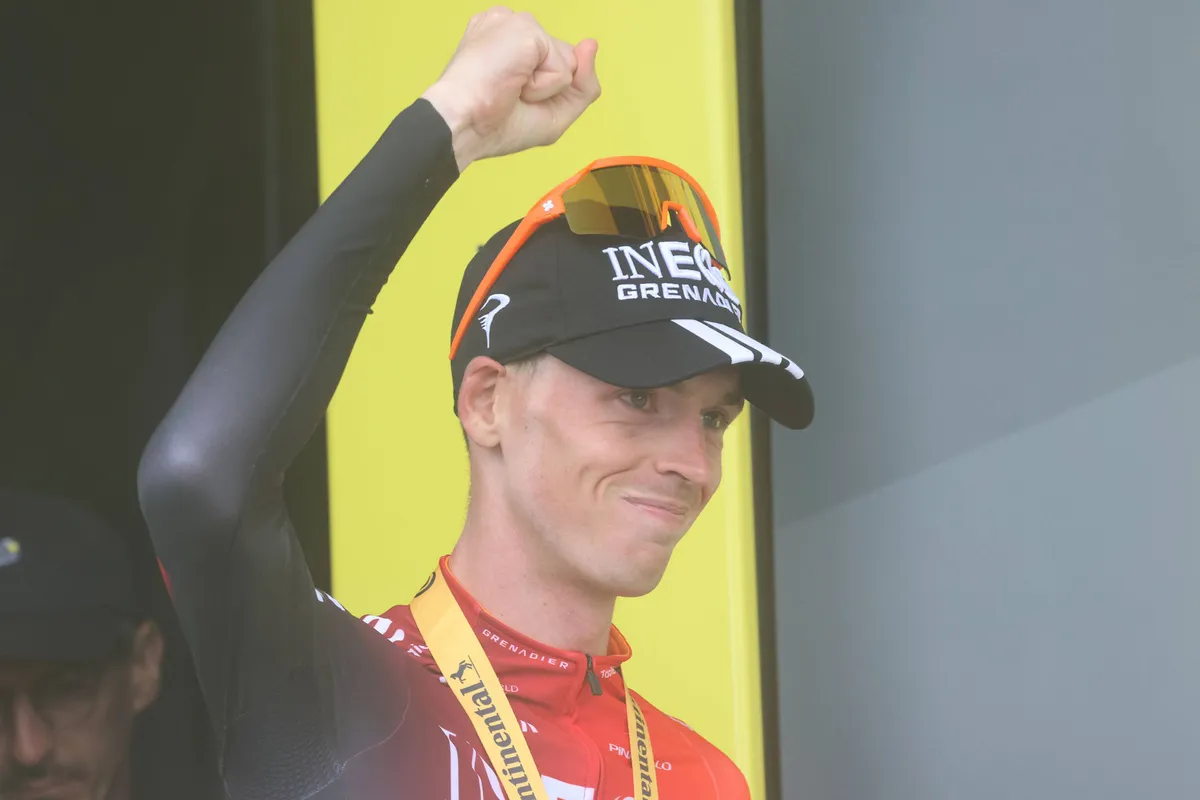 LIVE etappe 16 Tour de France 2025 | Arensman begint aan kop aan Ventoux en gaat voor tweede zege