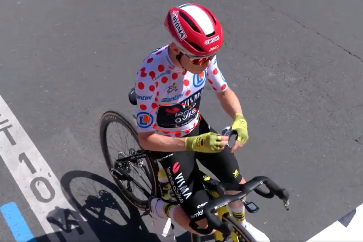 Pre-race panic at Visma | Lease a Bike: Vingegaard given wrong polka dot jersey, issue resolved just in time