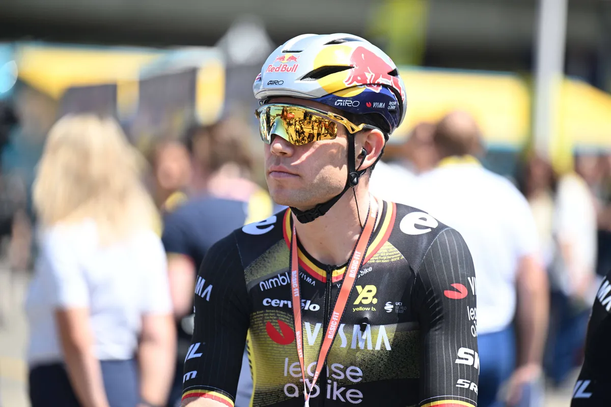 Terwijl Lotto jubelt om vorm De Lie, blijft Van Aert zitten met 'benen om te winnen': 'Beter worden enkel leuk op training'