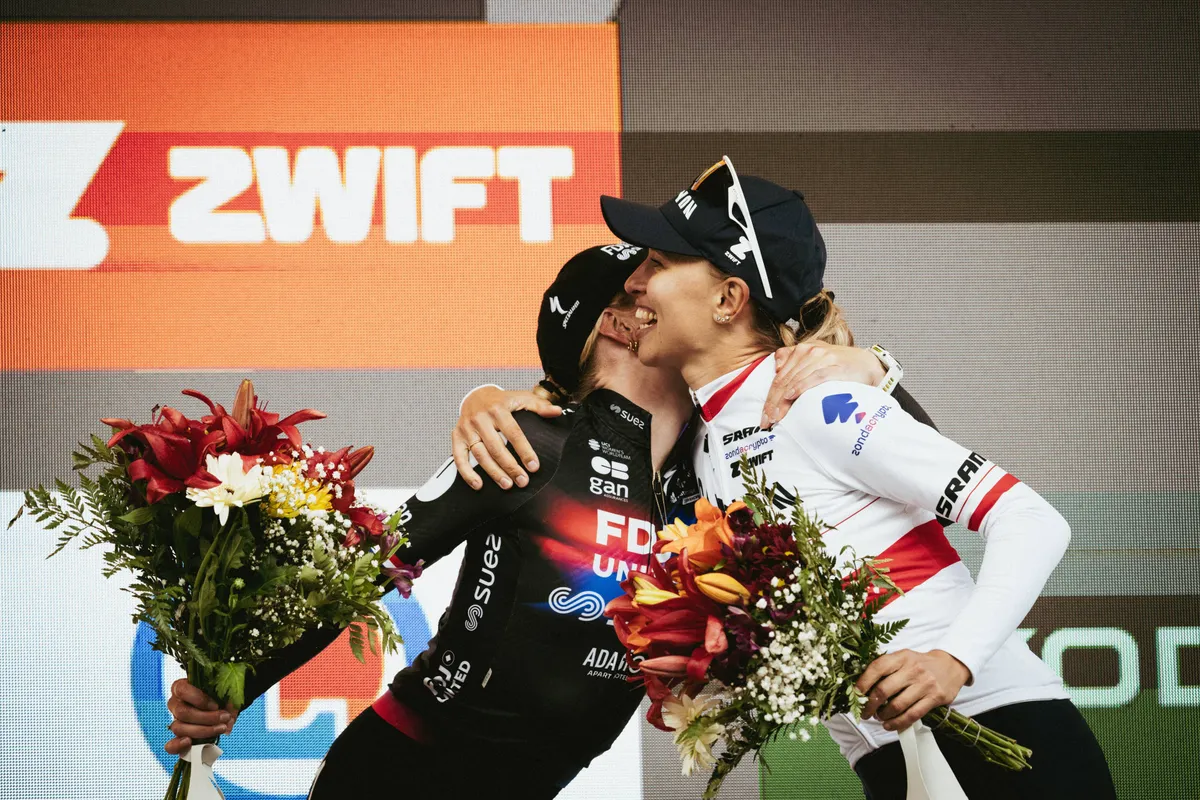 Niewiadoma 'freaking happy' met derde plek in Tour de France achter Ferrand-Prévot en Vollering