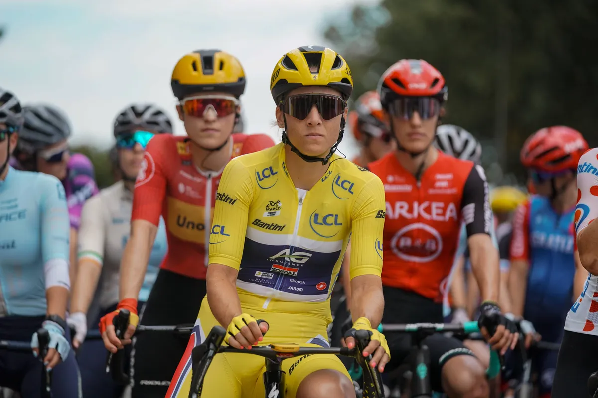 Le Court niet gediend van manier van koersen FDJ-SUEZ in finale: 'Vollering had een gaatje, ploegmaats blokkeerden me'