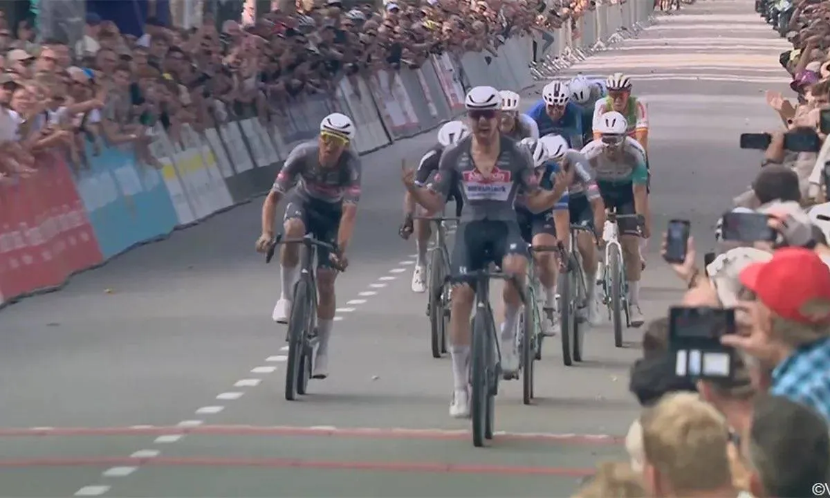 Ook bij BK gravel verrassing van formaat: topfavoriet Merlier eruit gesprint door crosser Vandeputte
