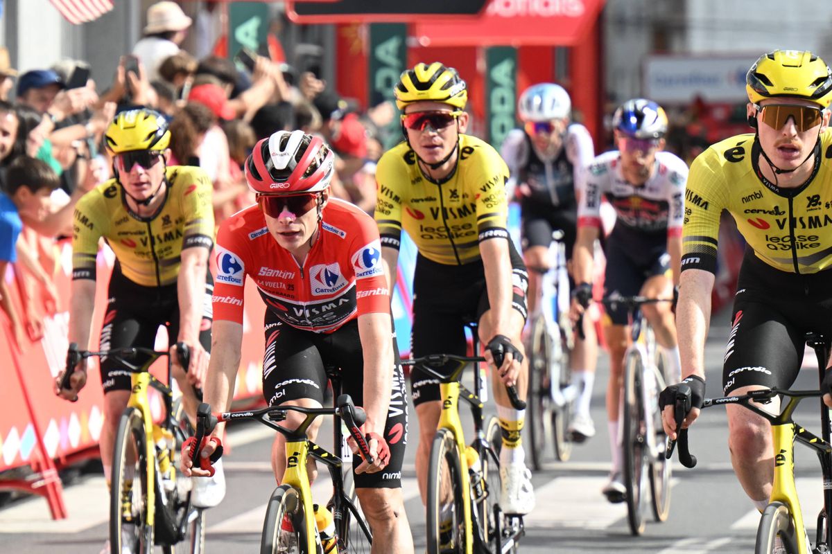 LIVE etappe 20 Vuelta a España 2025 | Renners verhinderd door protest, maar voet van Bola del Mundo is bereikt