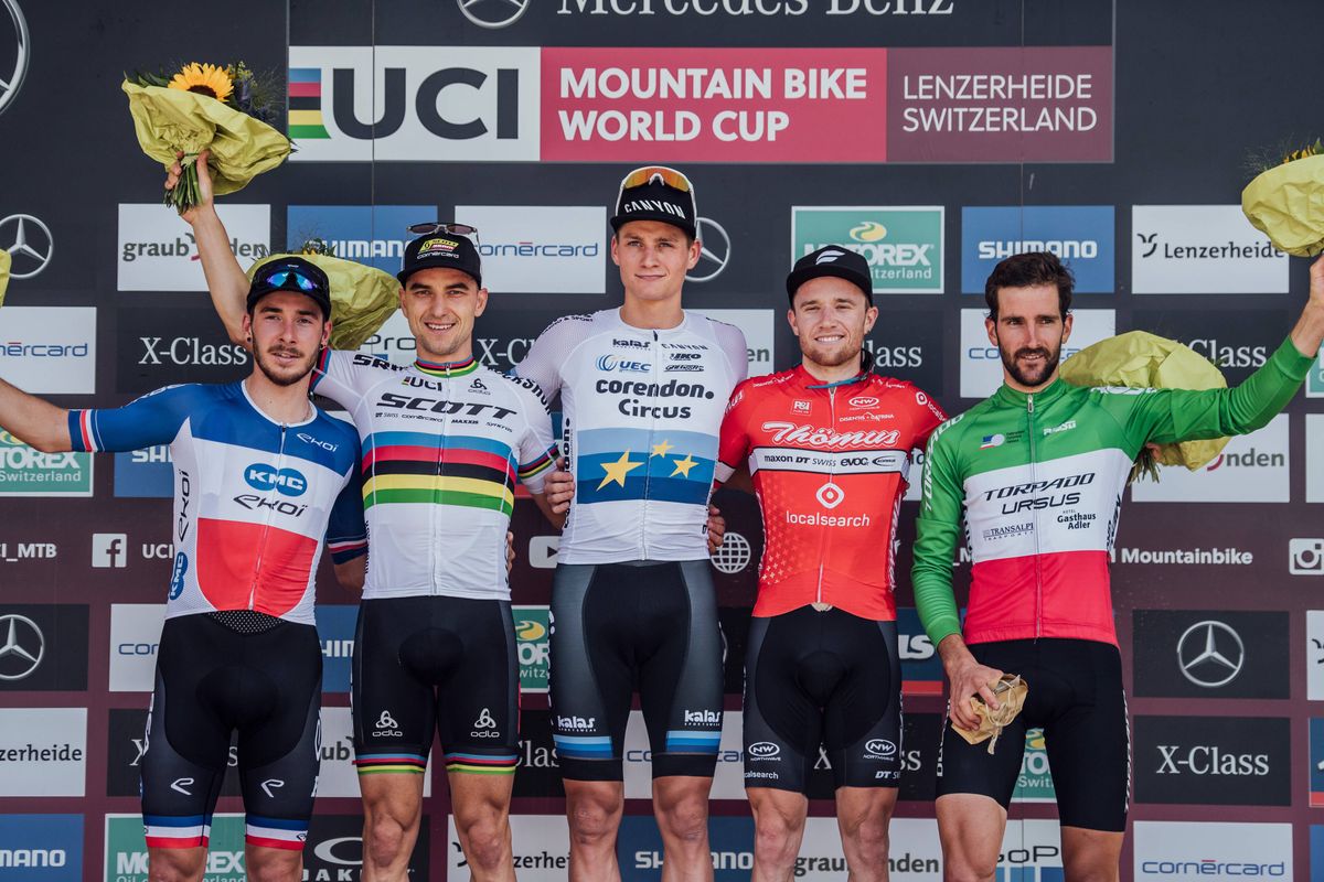 'Je kunt er zo 10 opnoemen en daar hoort Van der Poel ook bij'; wie zijn ze, de kanshebbers voor het WK mountainbiken?
