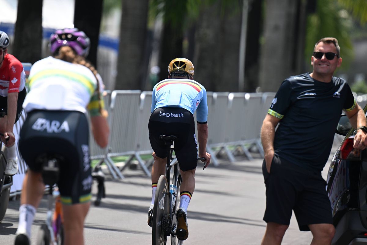 LIVE WK tijdrijden 2025 - elite mannen | Na de vrouwen kijken we naar het duel Evenepoel tegen Pogacar