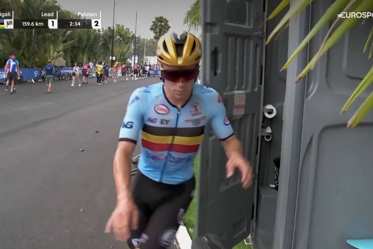 🎥 Opvallend: onder meer Pogacar en Evenepoel haasten zich naar mobiel toilet tijdens wegrit