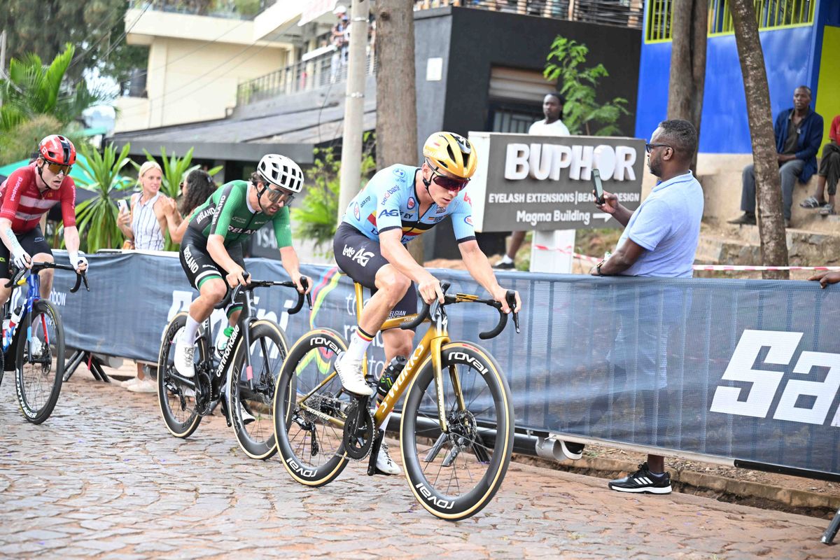 Daags na WK-verlies is iedereen bij TeamBE - ook Evenepoel - het eens: 'Zei zelf dat hij niet had mogen stoppen'