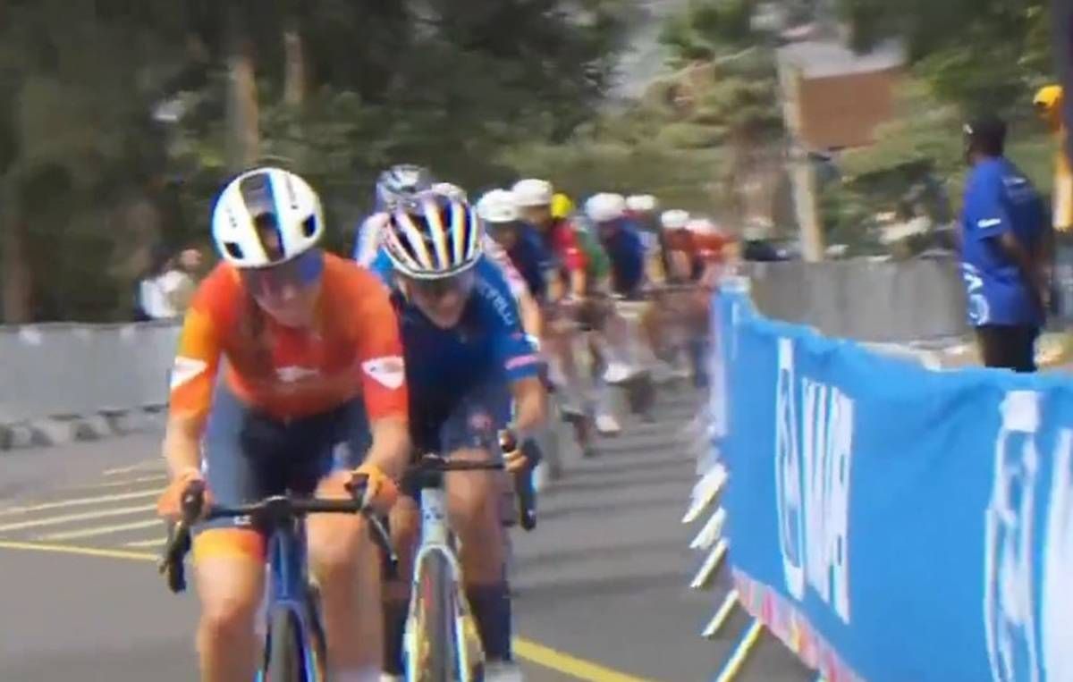 LIVE WK wielrennen 2025 - wegwedstrijd elite vrouwen | Heel actief Nederland krijgt z'n zin met Van Anrooij