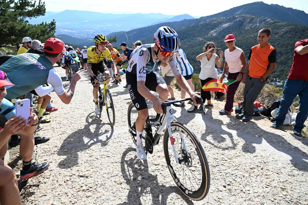 Totally exhausted, even Pidcock is emotional after an incredible Vuelta: "I am very proud of myself"