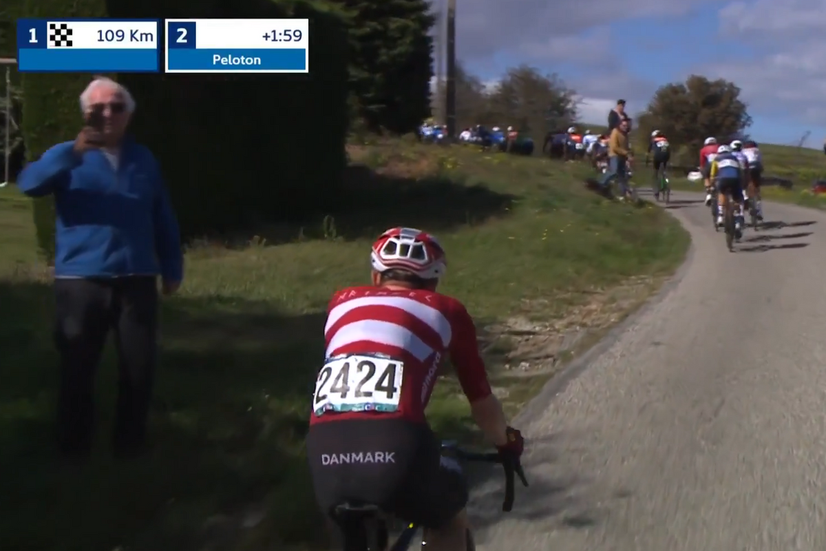 LIVE EK wielrennen 2025 - elite mannen | Jonas Vingegaard lost nu al uit peloton, Grégoire onderuit