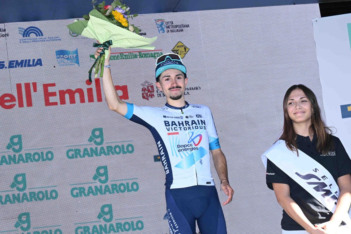 Lenny Martinez ends season with victory in Japan Cup, Riejanne Markus helps teammate to win in China