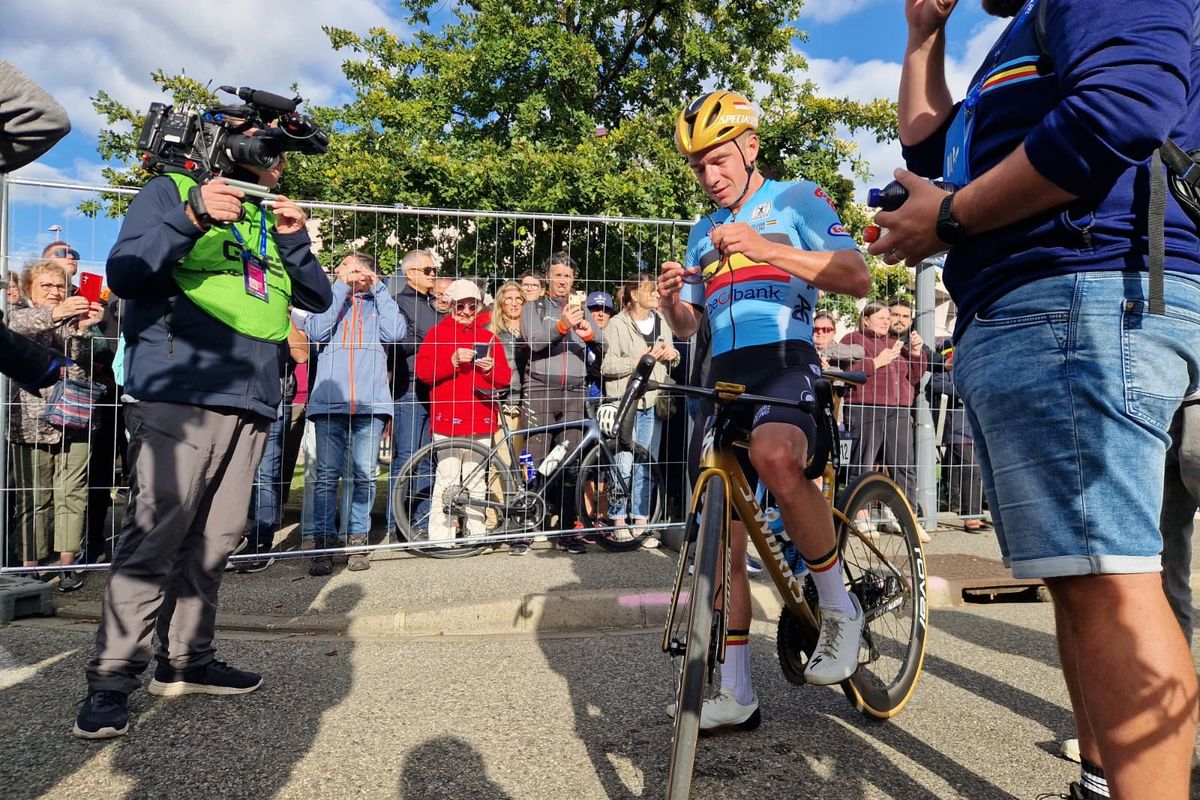 'Gelukkig verander ik van ploeg, dus het is hun probleem': Evenepoel zet Red Bull aan het werk in missie 'Pogacar volgen'