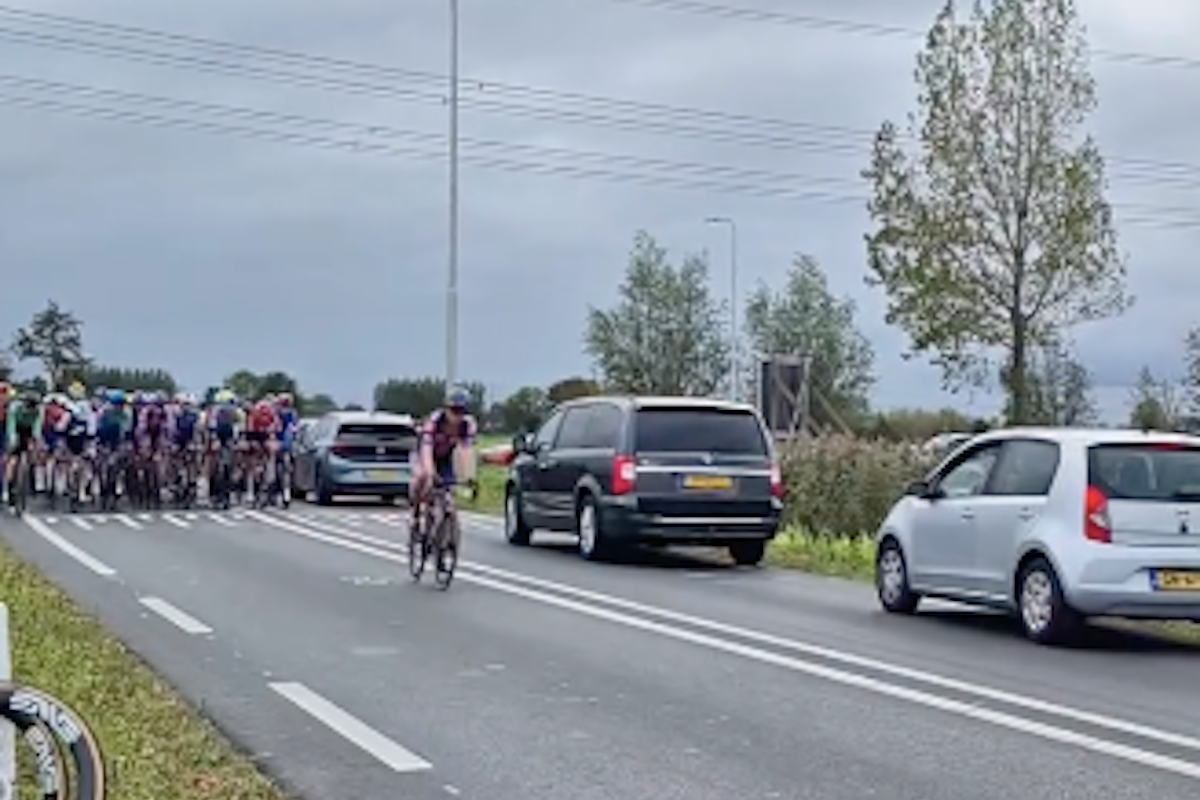 🎥 Nederland heeft weer zijn profronde, maar zo?! Koers organiseren in de Randstad blijkt absoluut geen sinecure