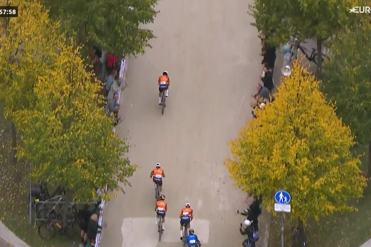 Goudeerlijke Lorena Wiebes bespreekt rol Yara Kastelijn in finale WK gravel: 'Heb alleen contact gehad met Julia'