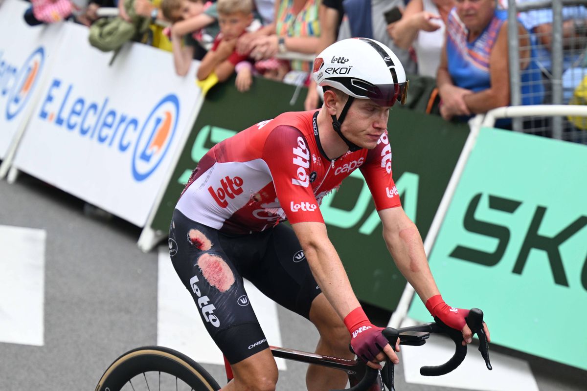 Lotto-Intermarché unlucky Down Under: Van Eetvelt and Rutsch in hospital after crash, German rider out of race