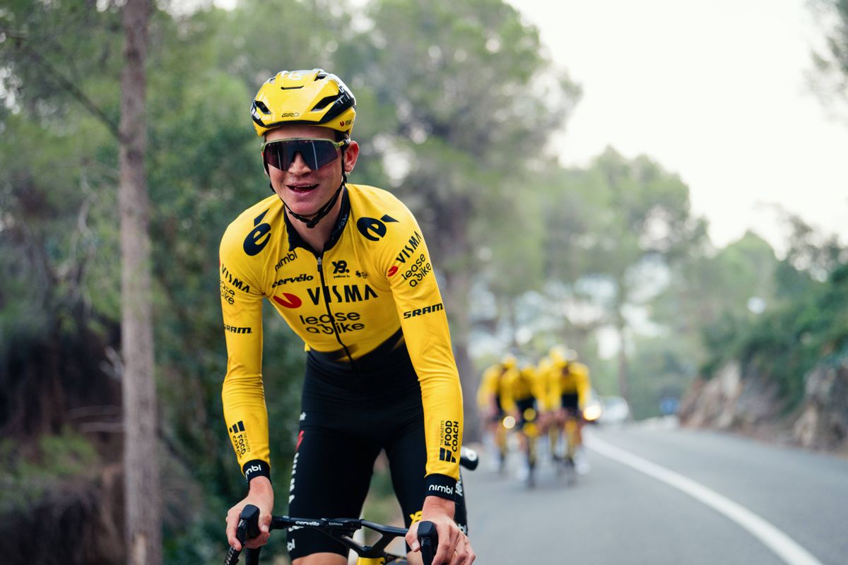 Tour of Oman 2026 | Visma | Lease a Bike and UAE’s ‘sherpas’ take up the challenge